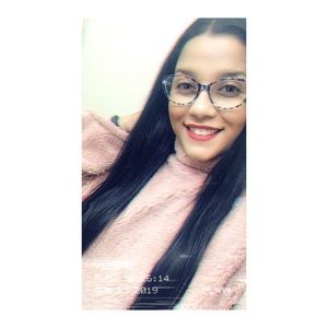 Meet your Posher, Crystal